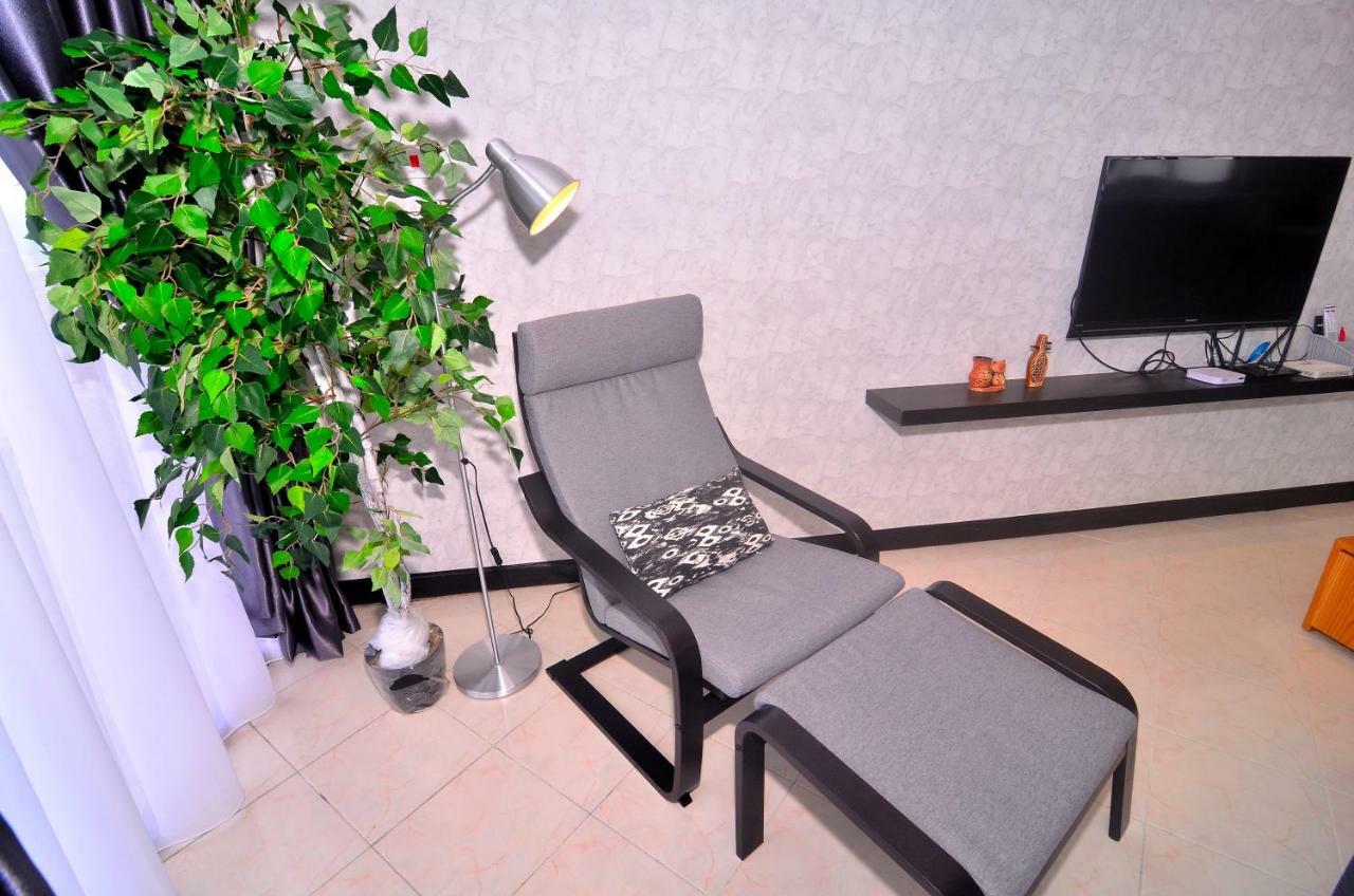 New Riverbank Suites - Waterfront Kuching City Eksteriør bilde