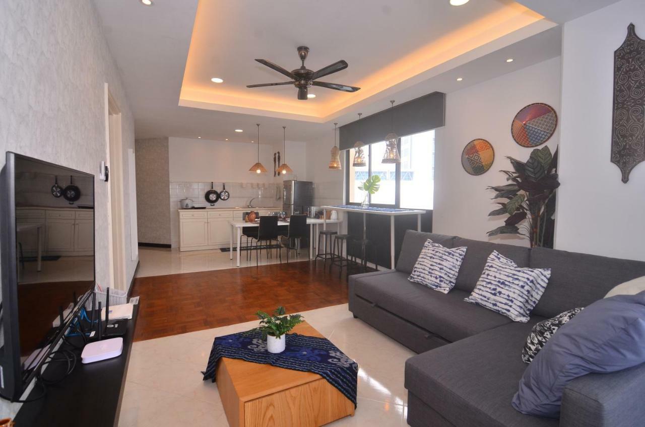 New Riverbank Suites - Waterfront Kuching City Eksteriør bilde